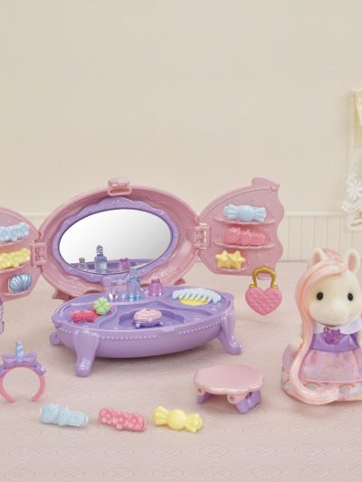 Pony’s Vanity Dresser Set