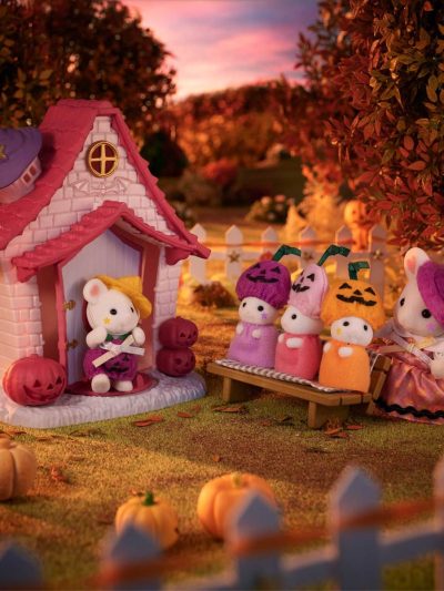 Marshmallow Mouse Halloween House